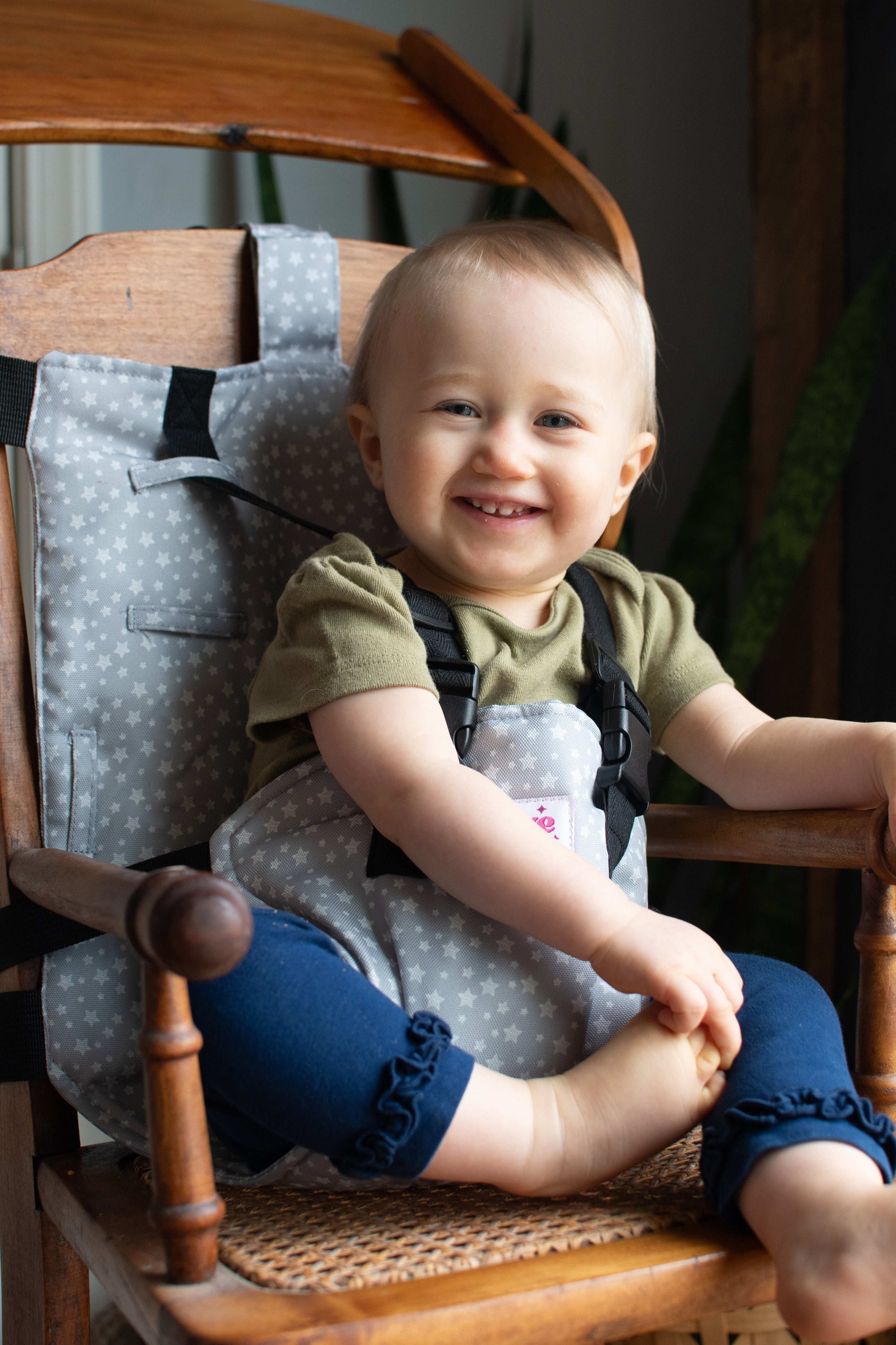 Portable Chair Harness for Toddlers in Black-Five Star Baby Portable High Chair Harness